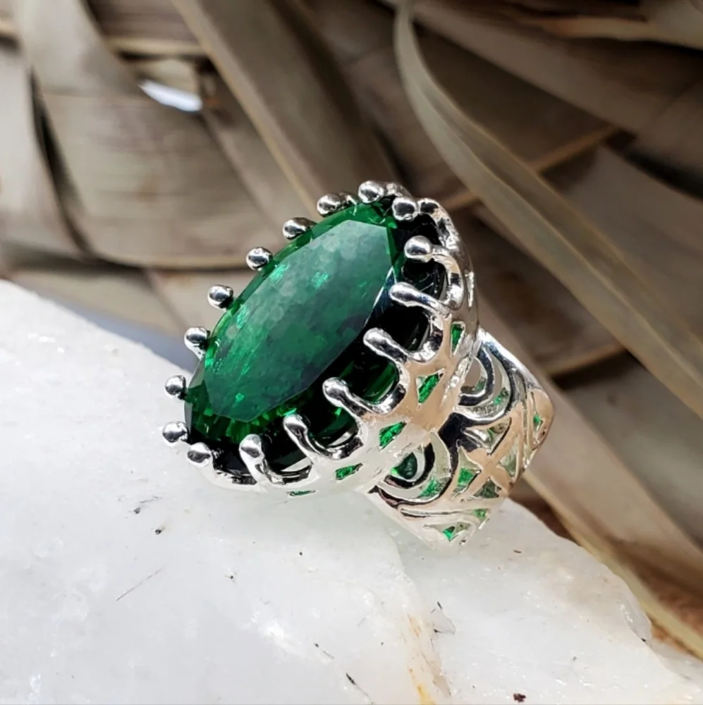 DIOPSIDE QUARTZ STONE LARGE White Rhodium/925 Silver RING
